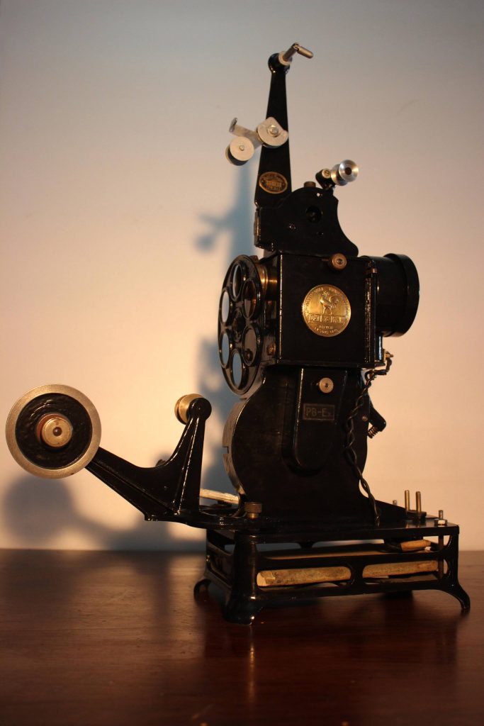 Projetor Pathé Baby (coleção Carlos Fonseca, LUPA- UFF)